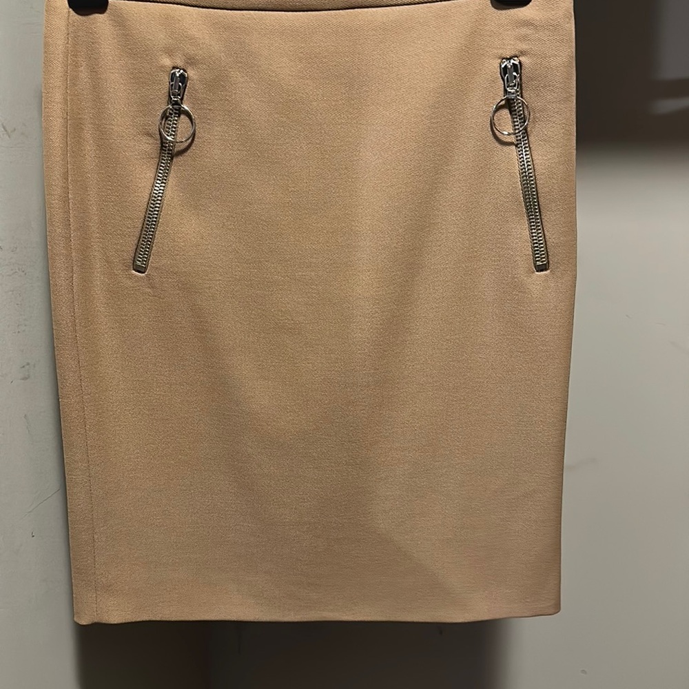 Moschino beige skirt fully lined size 4